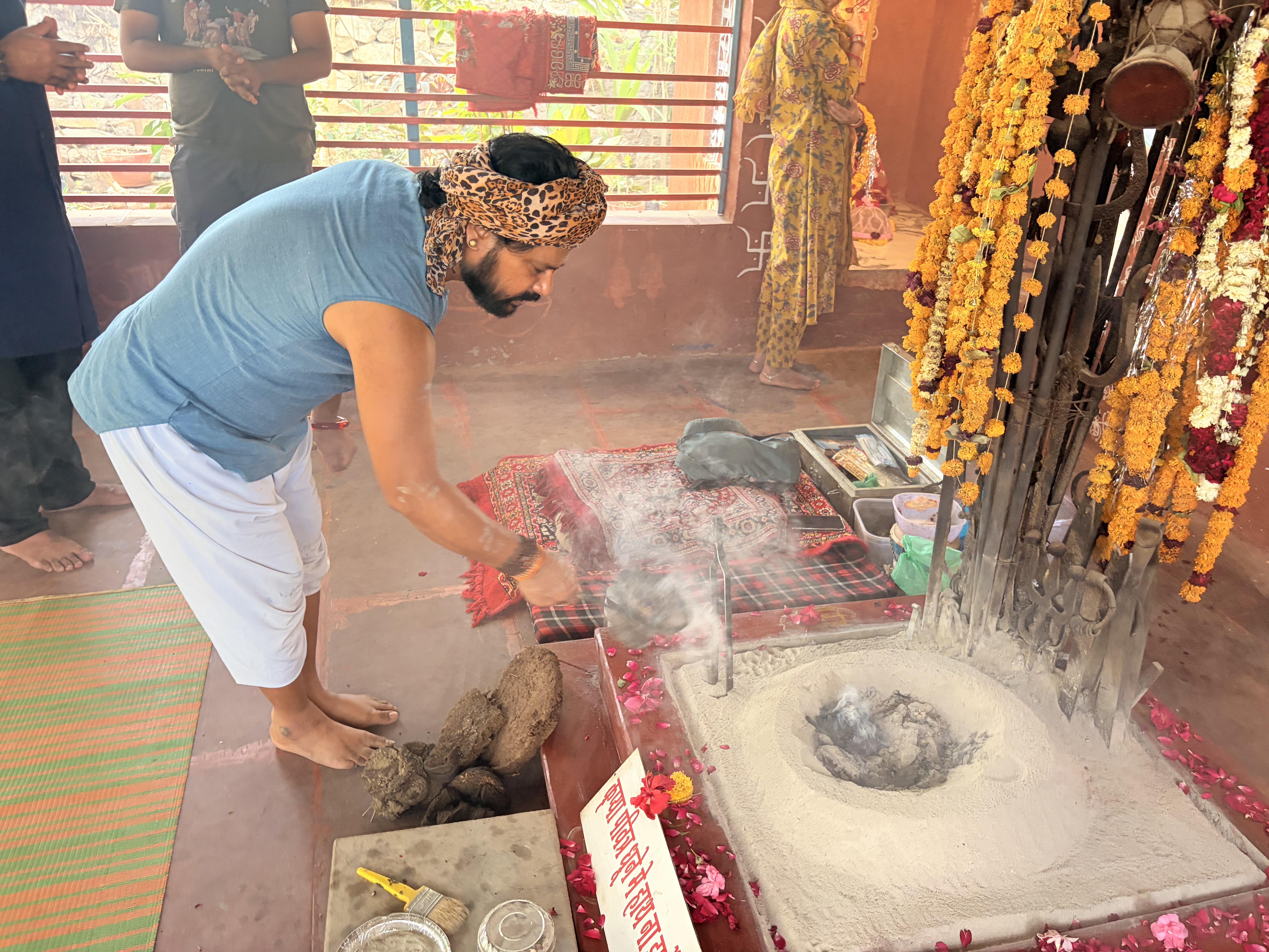 Akhand Dhuna