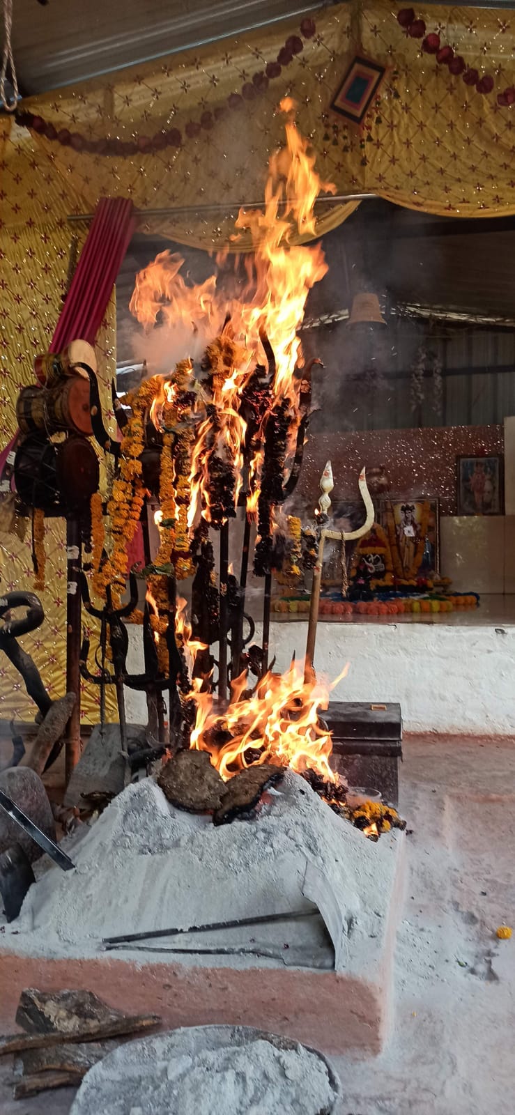 Akhand Dhuna (Temple)